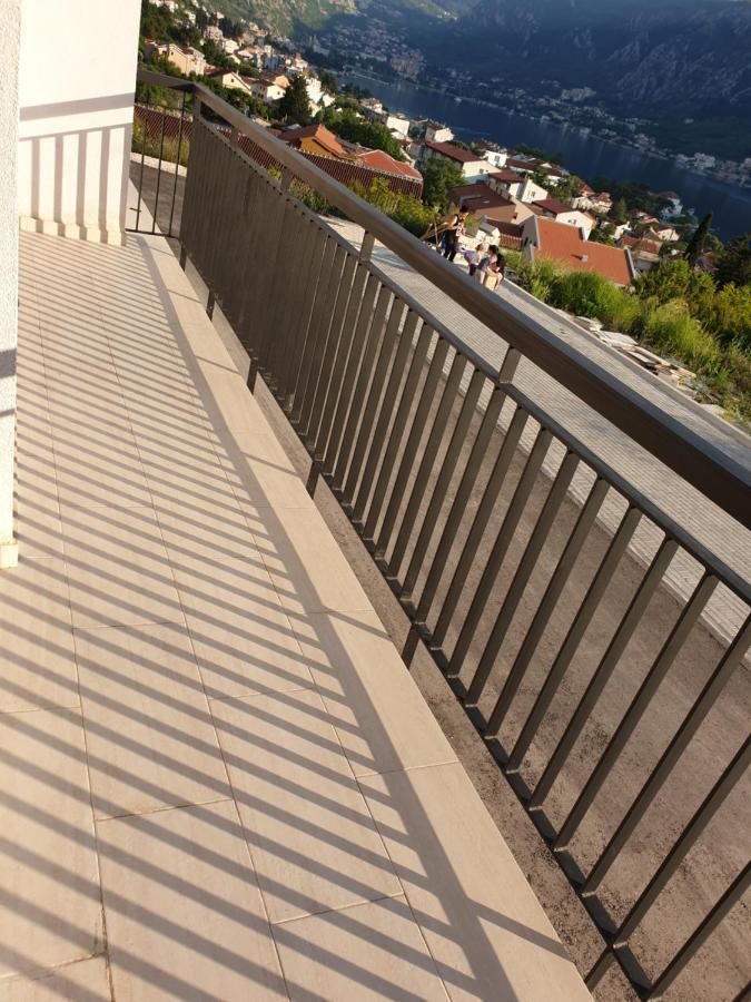 Apartment Marta 2 Kotor Luaran gambar
