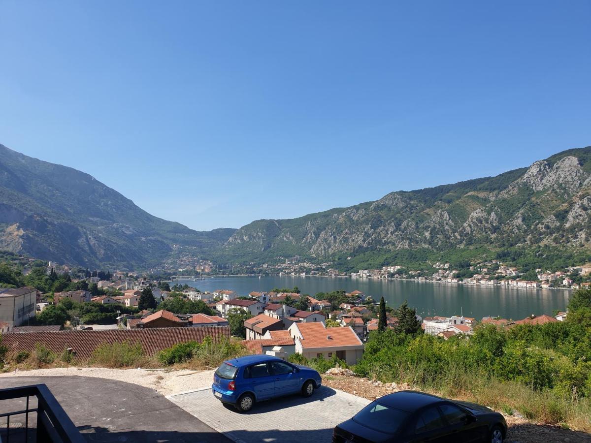 Apartment Marta 2 Kotor Luaran gambar